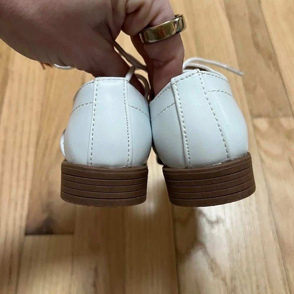 Jodano‎ Collection Boys' White Triple Stitch Dress Shoes 8